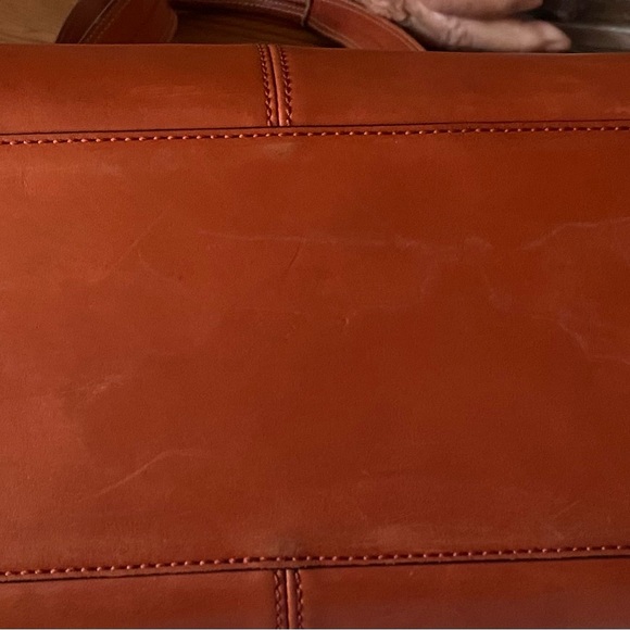 Large coach bag with many compartments - Picture 3 of 4